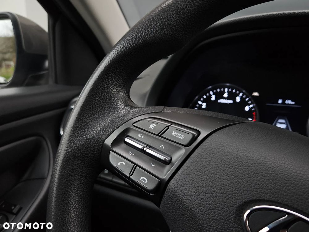 Hyundai i30 1.5 DPI Classic + - 38