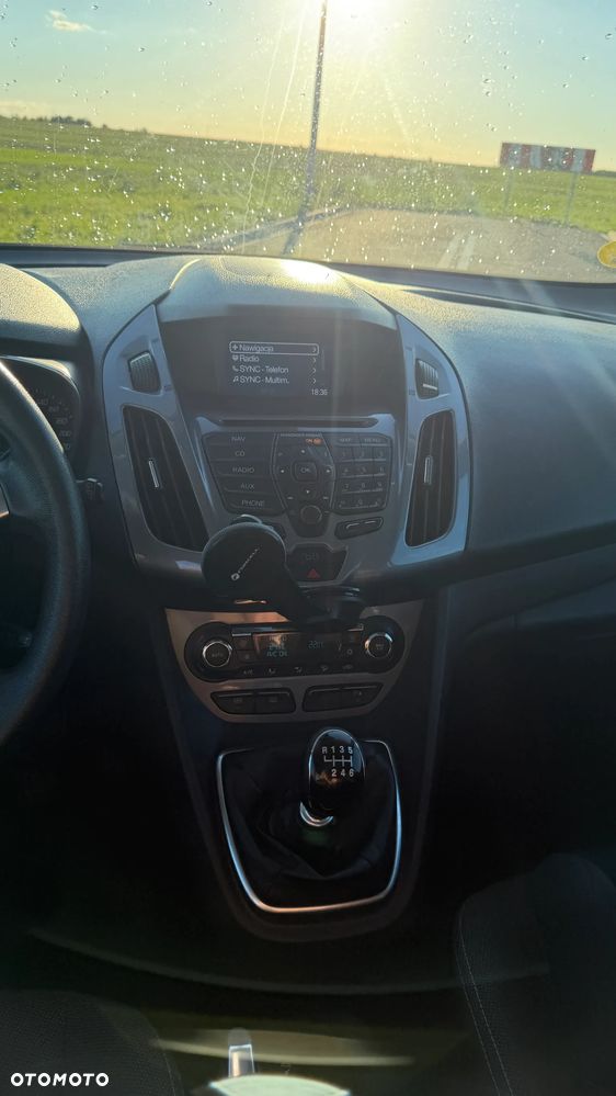 Ford Tourneo Connect Gr 1.6 TDCi Titanium - 16