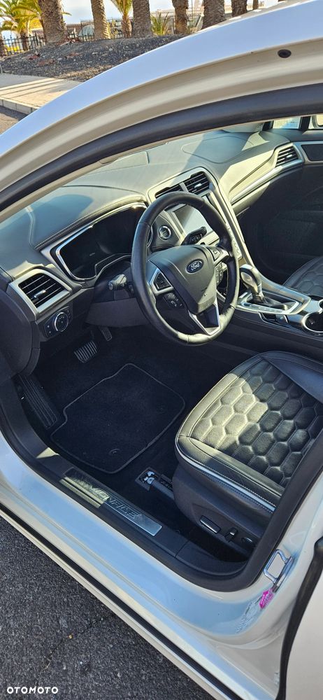 Ford Mondeo Vignale 2.0 EcoBoost - 10