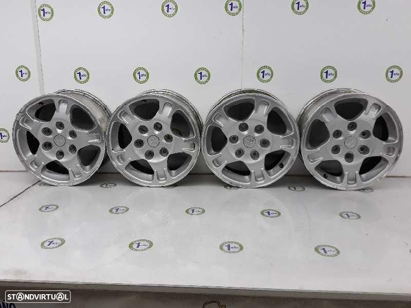 PNEU MITSUBISHI MONTERO V60V70 - 1