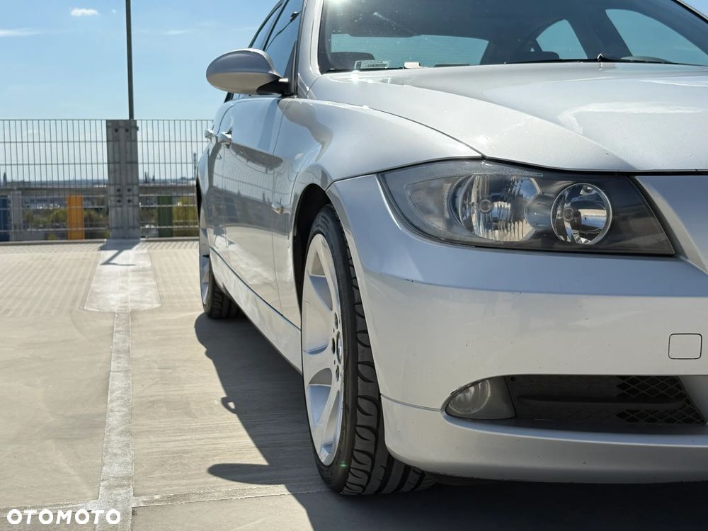 BMW Seria 3 320d - 19