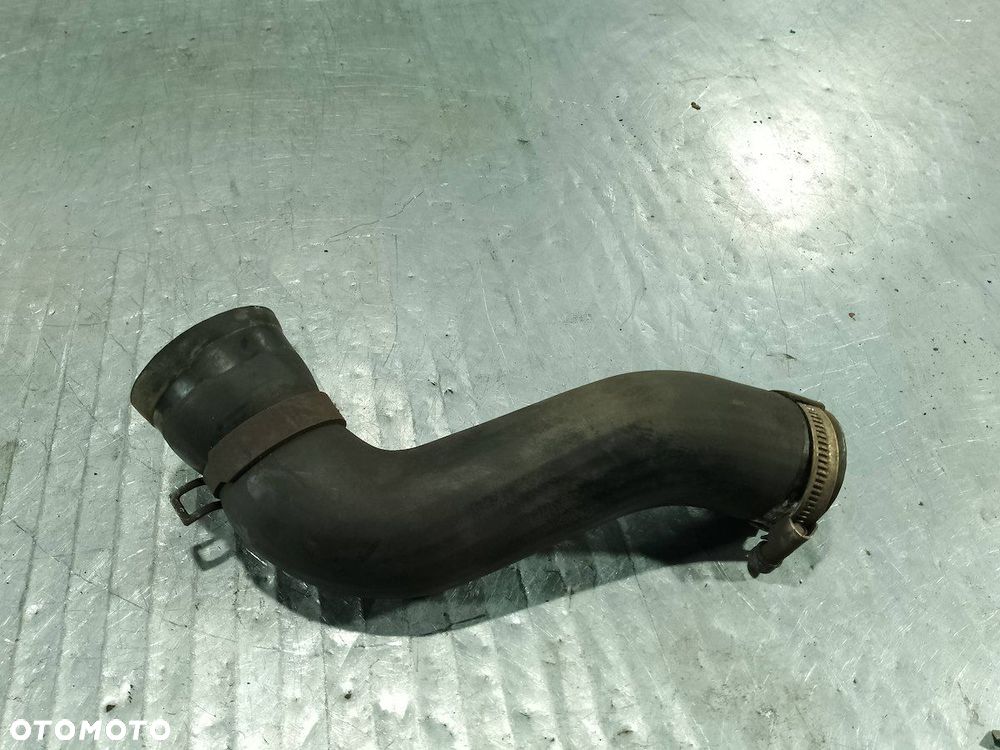 WĄŻ PRZEWÓD INTERCOOLERA KIA CEE'D I 1.6 CRDI - 1