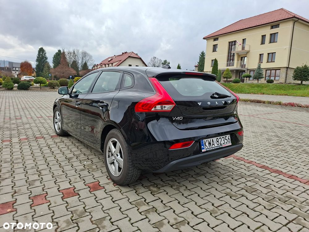 Volvo V40 D2 Drive-E SCR R-Design Momentum - 5