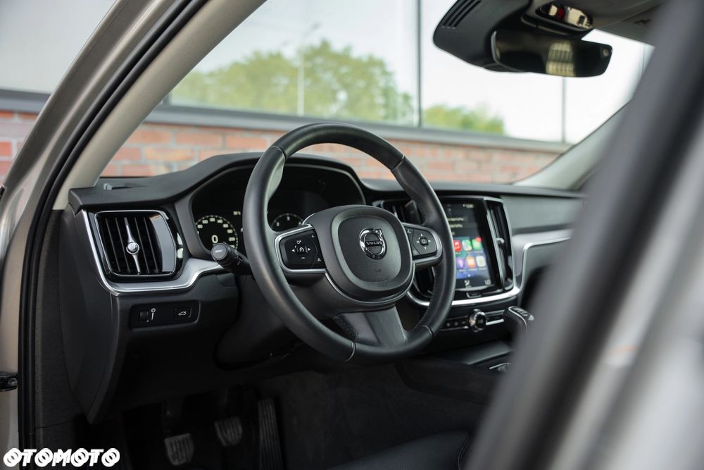 Volvo V60 D3 Momentum Core - 24
