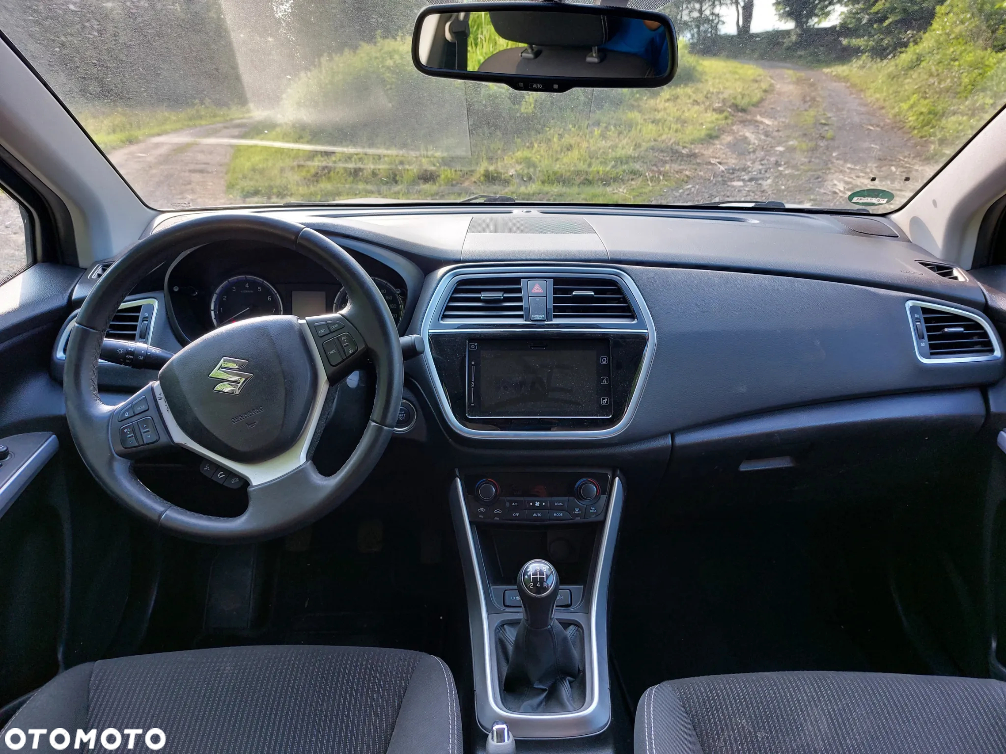 Suzuki SX4 S-Cross 1.0 T Premium - 10