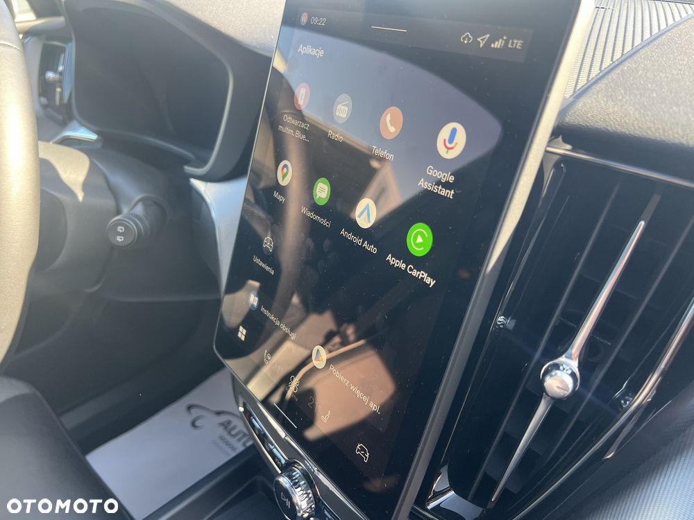 Volvo XC 60 B5 B AWD Plus Black Edition - 36