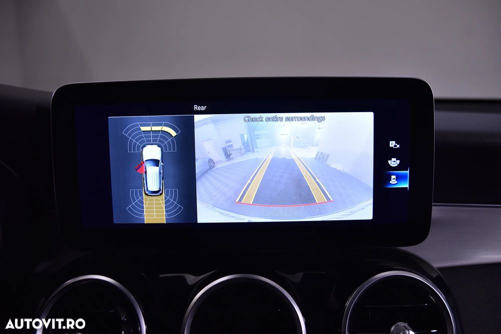 Mercedes-Benz GLC - 21