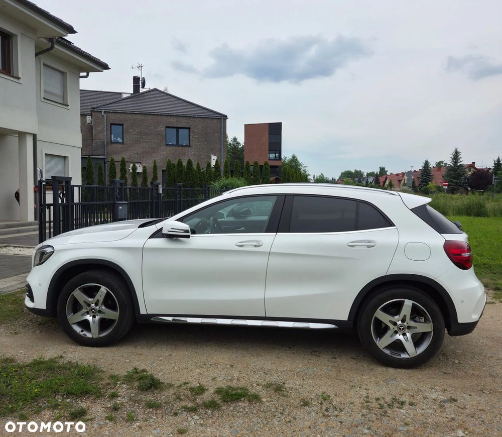 Mercedes-Benz GLA 200 7G-DCT AMG Line - 5