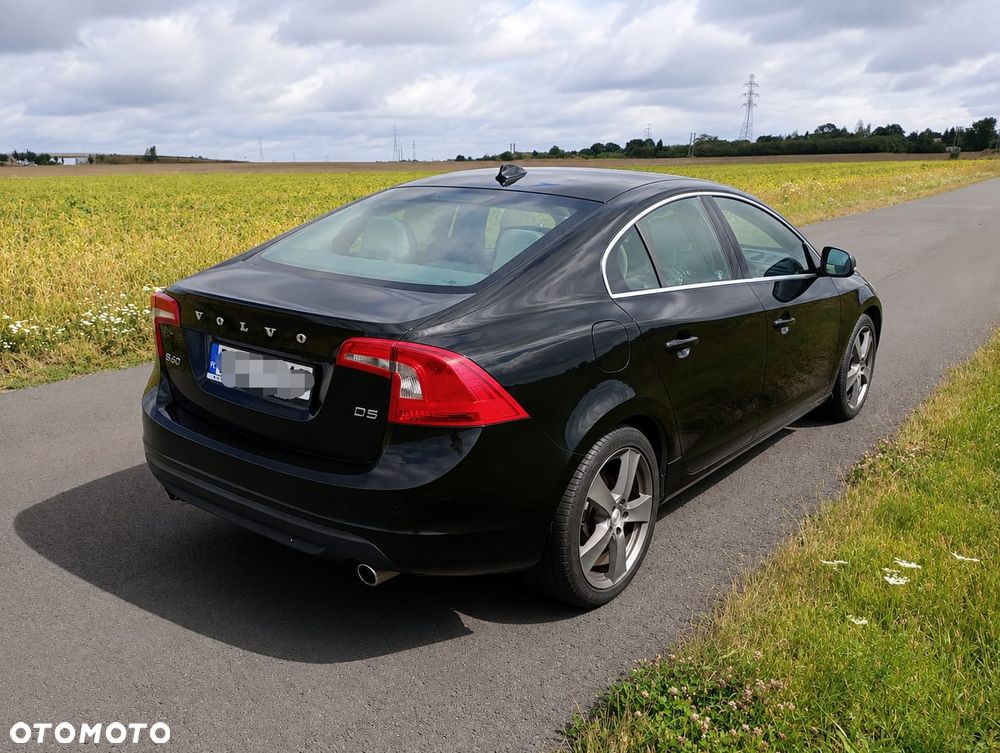 Volvo S60 D5 Summum - 6