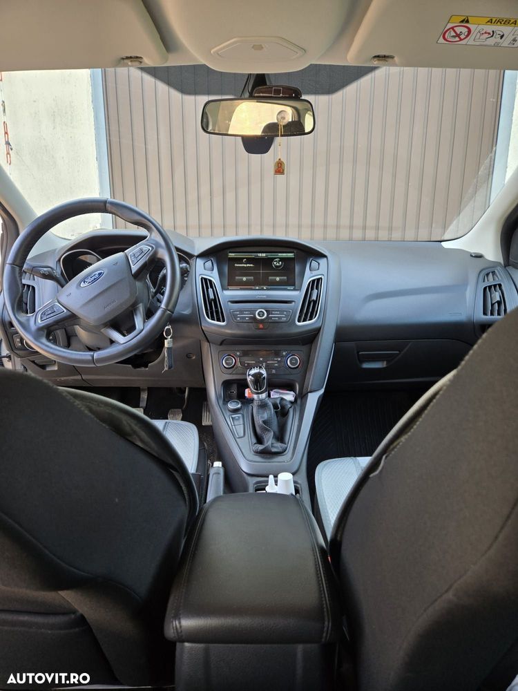 Ford Focus - 8