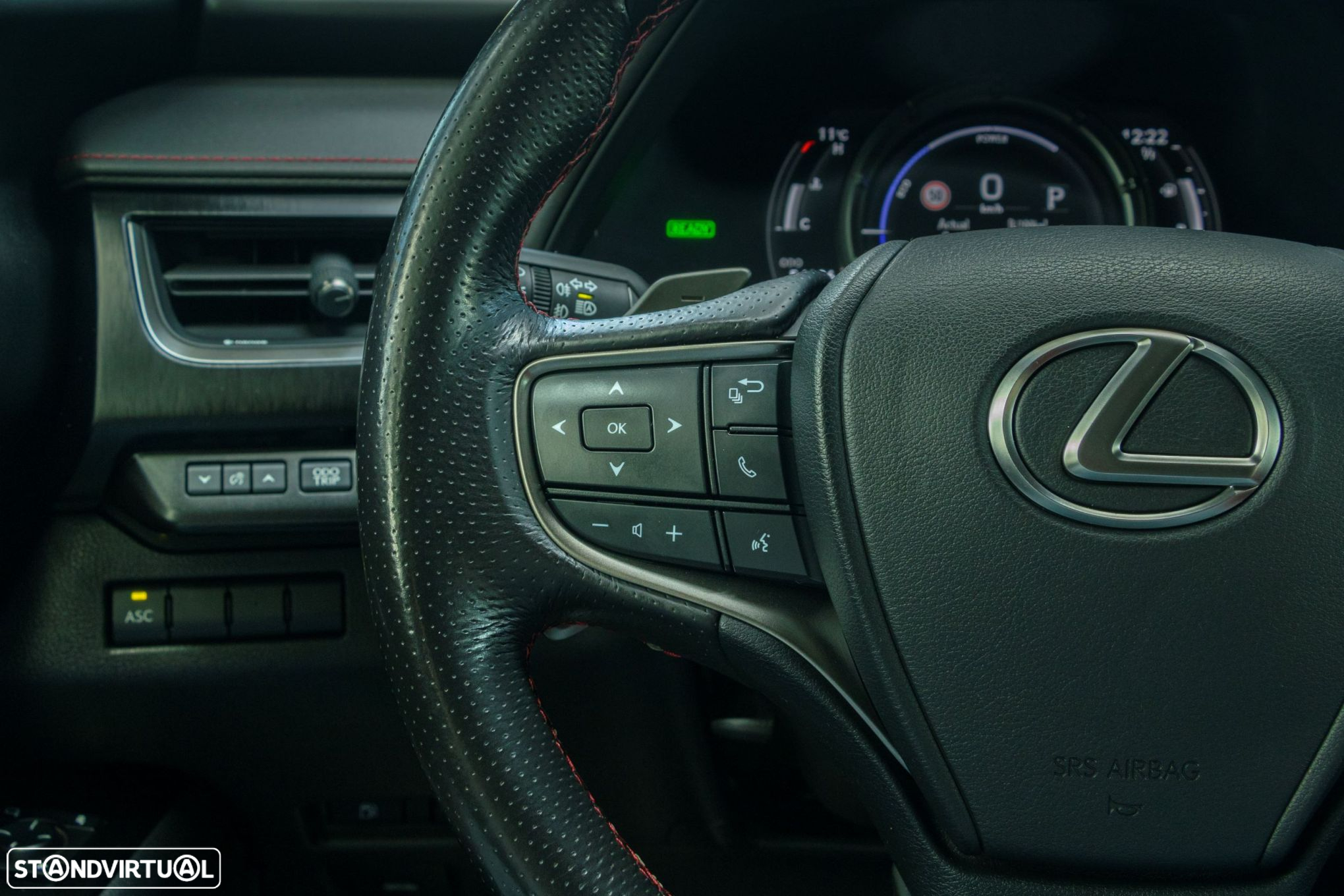 Lexus UX 250h F Sport - 23