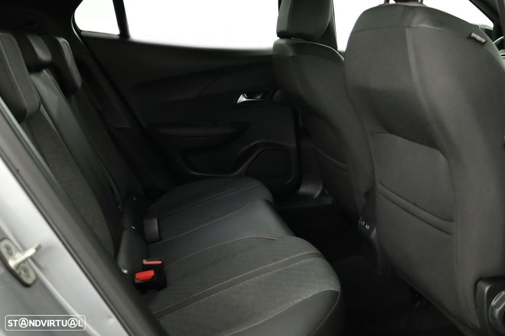 Peugeot 2008 1.2 PureTech Allure - 22