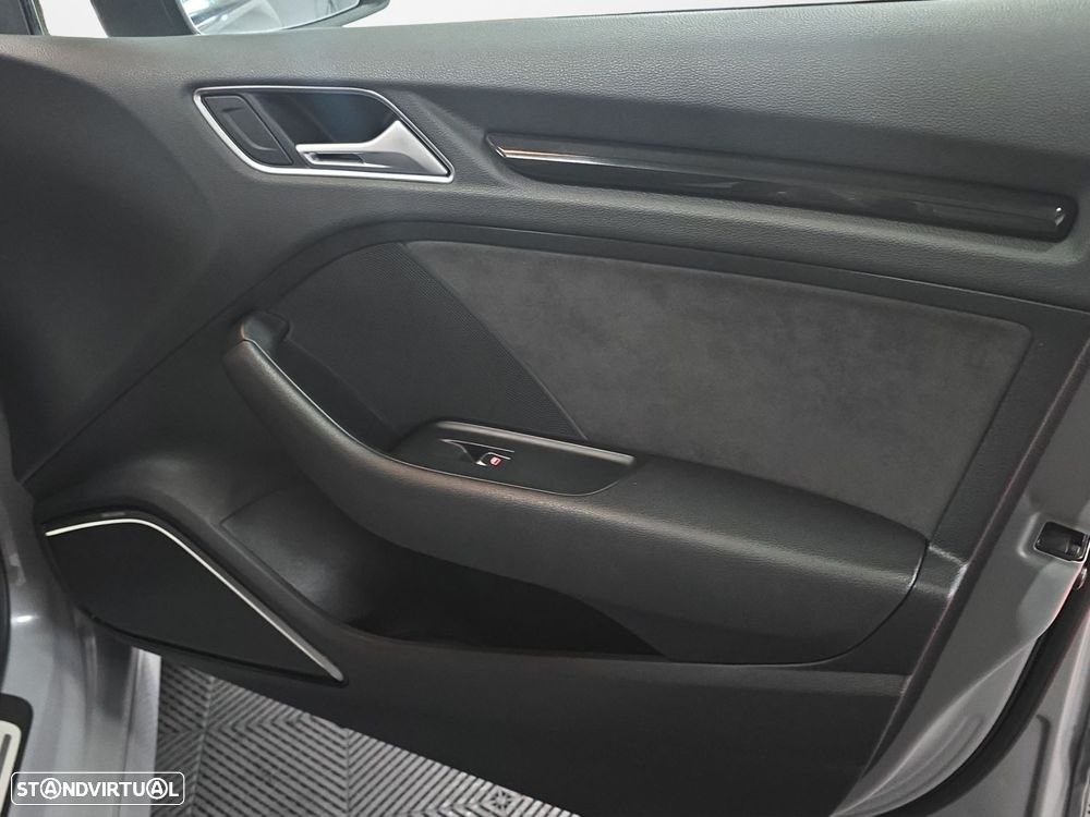 Audi RS3 Sportback - 18