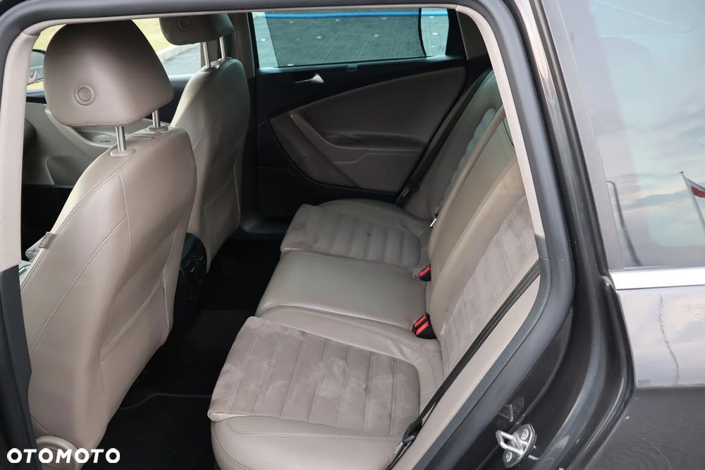 Volkswagen Passat 2.0 TDI DPF Highline DSG - 10