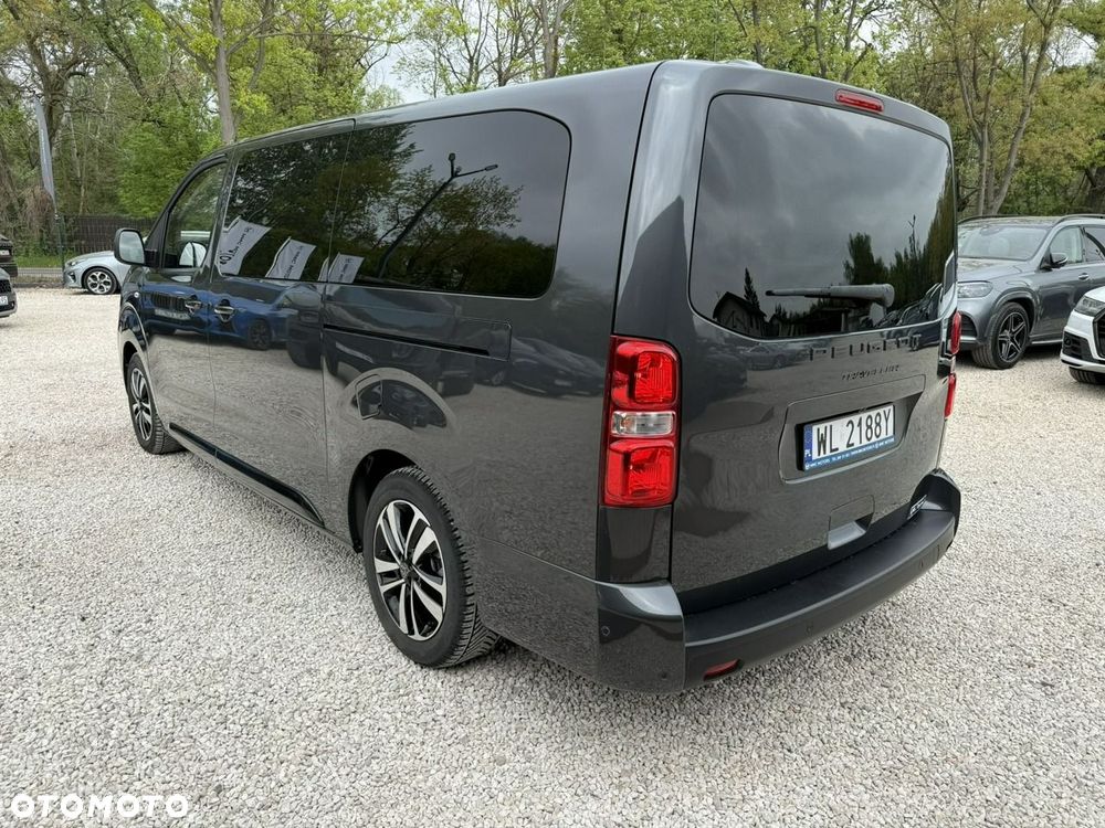 Peugeot Traveller - 21