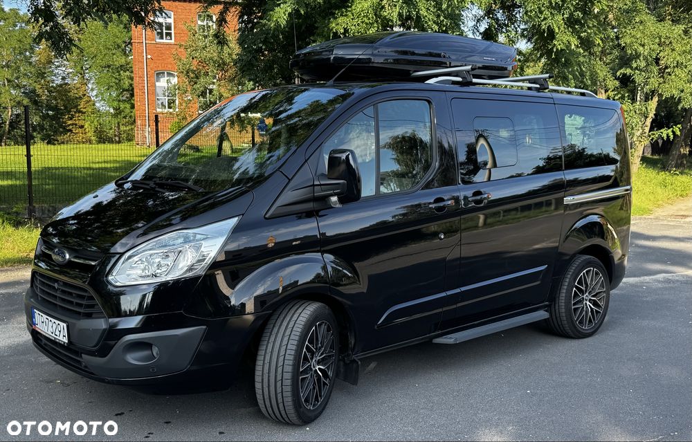 Ford Tourneo Custom - 1
