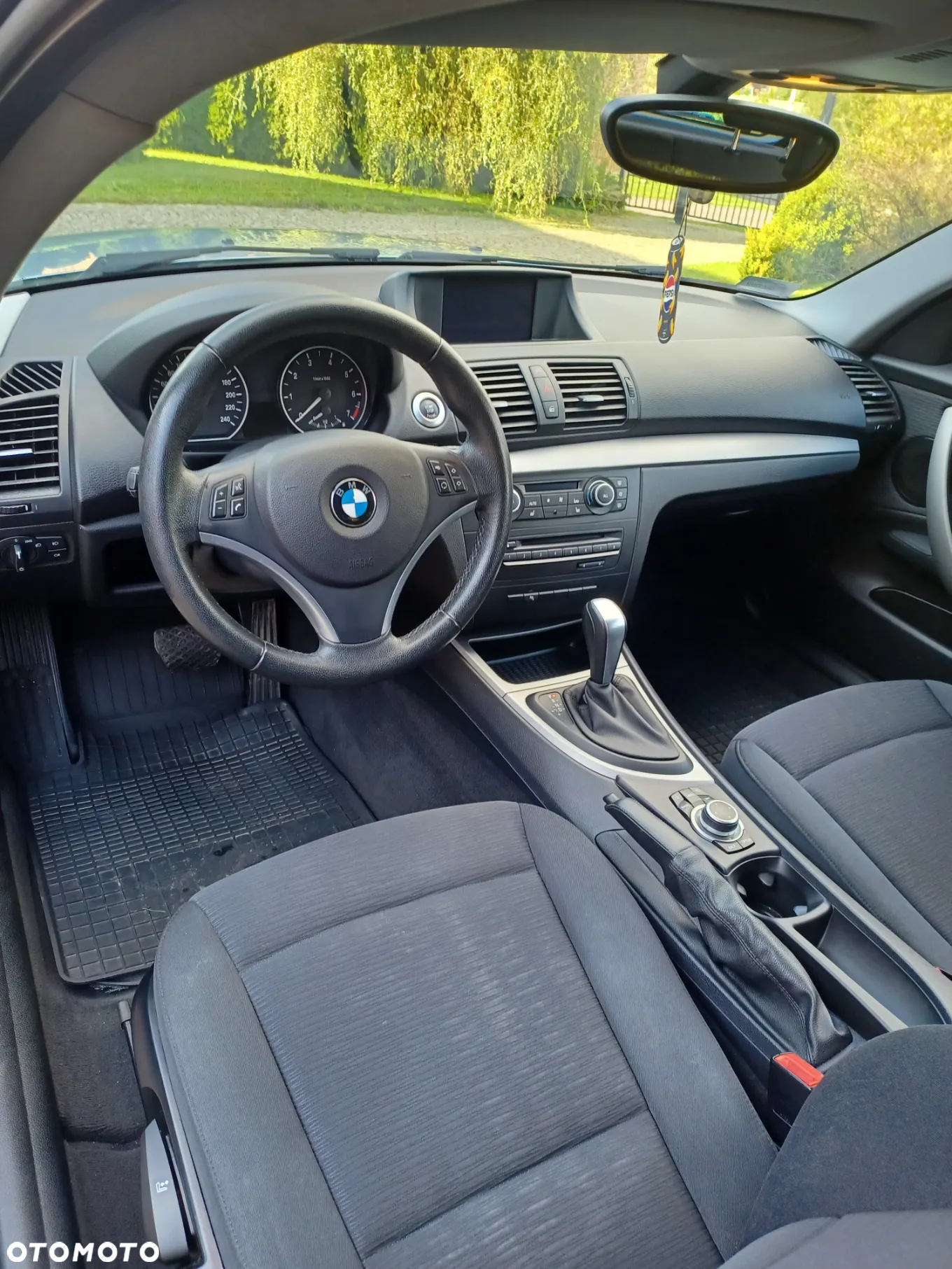 BMW Seria 1 116i - 11