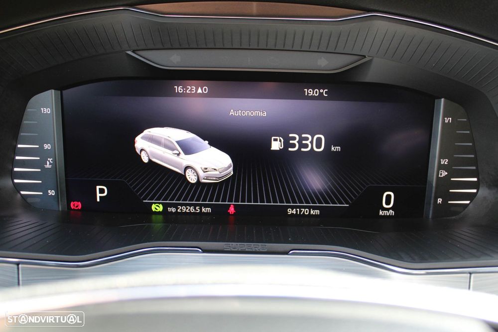 Skoda Superb Break 2.0 TDI Ambition DSG - 35