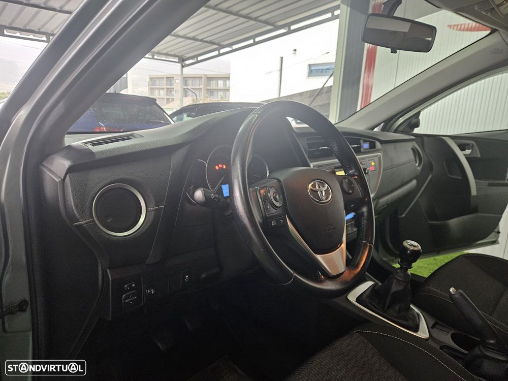 Toyota Auris 1.4 D-4D Edition-S - 14