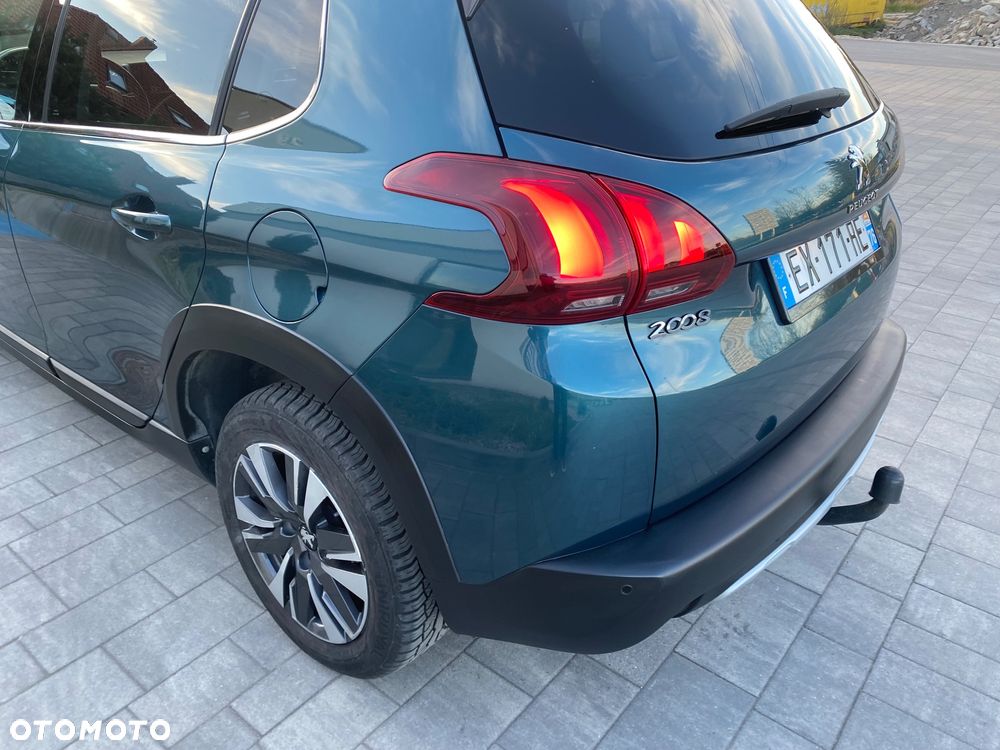 Peugeot 2008 BlueHDi 100 STOP & START Allure - 23