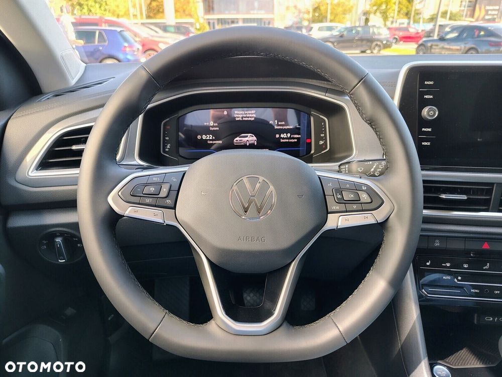 Volkswagen T-Roc - 12