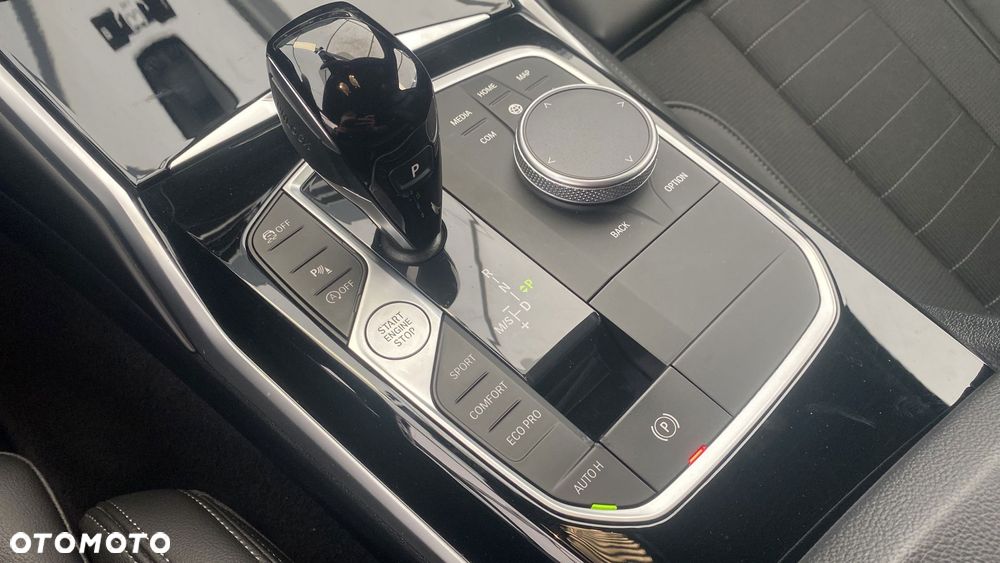 BMW Seria 3 318i - 19