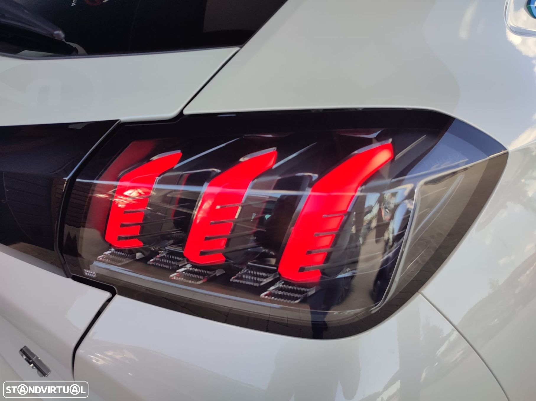 Peugeot e-208 50 kWh GT - 36