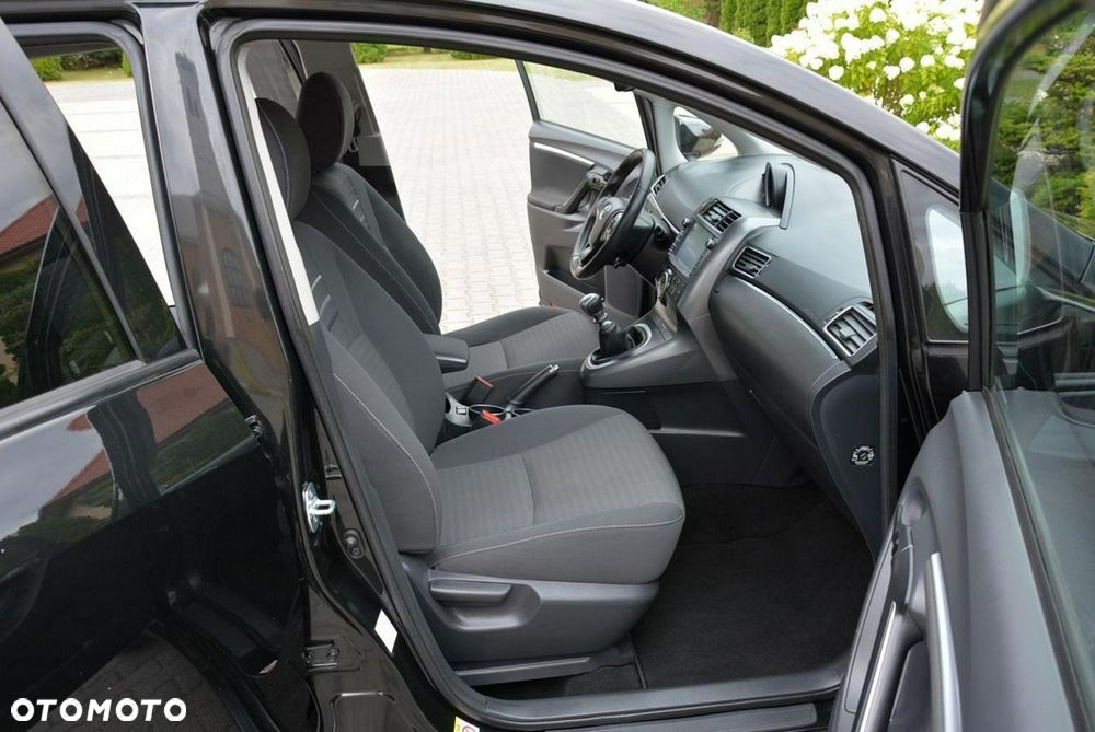 Toyota Verso 1.8 Premium 7os EU6 - 17