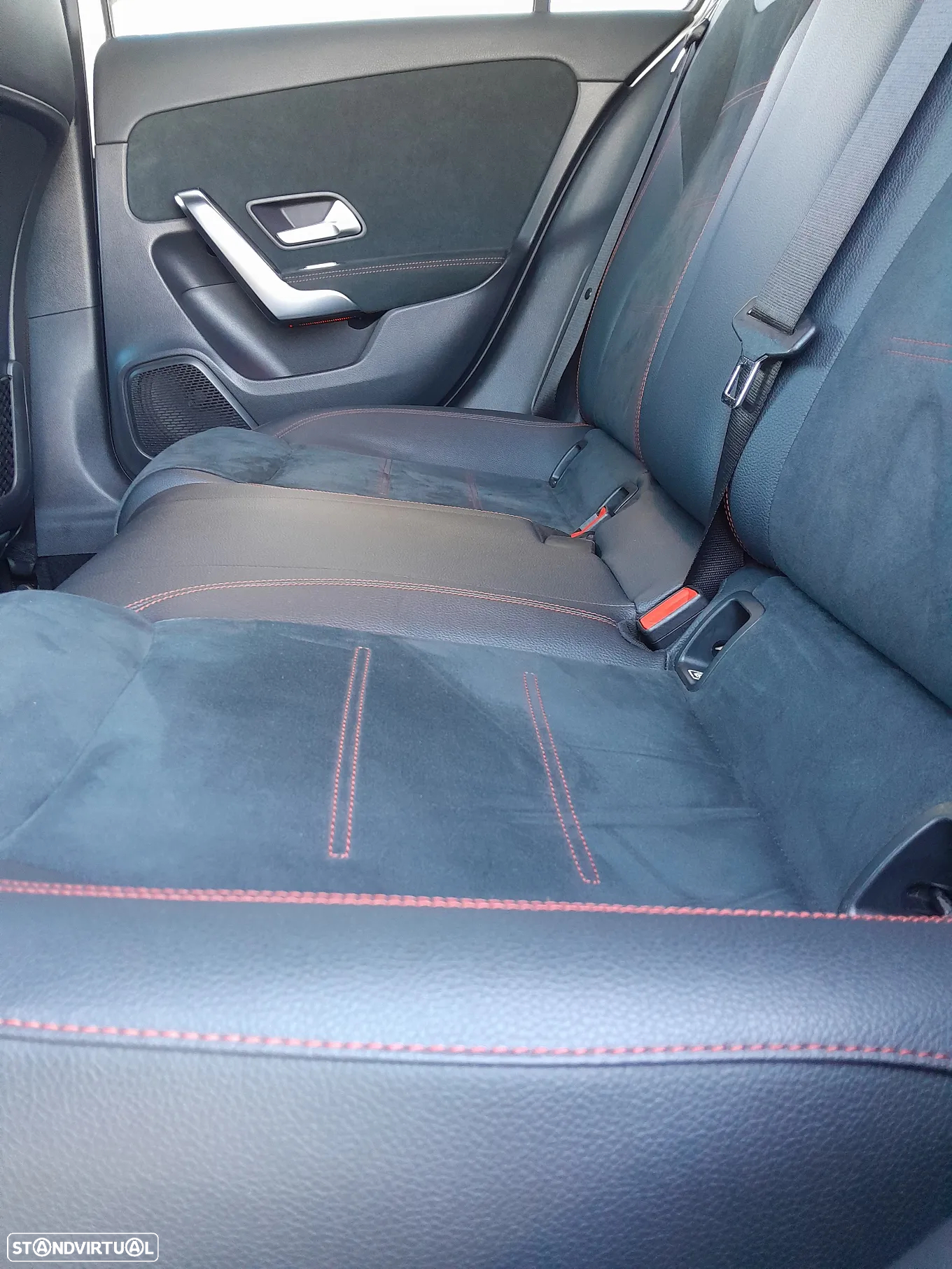 Mercedes-Benz A 250 Limousine e AMG Line - 46