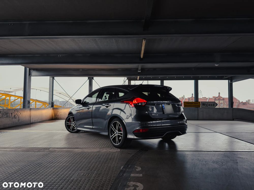Ford Focus 2.0 EcoBoost ST - 5