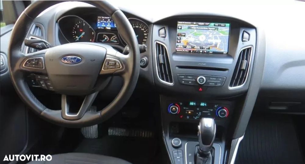 Ford Focus - 8