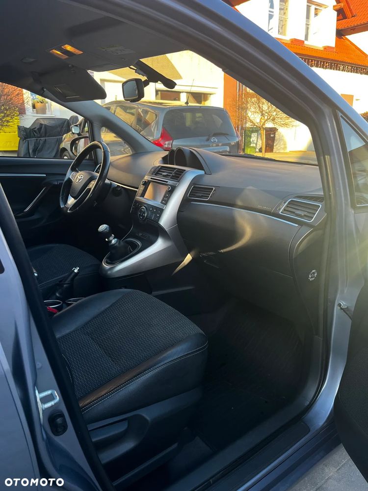 Toyota Verso 1.8 Premium 7os EU6 - 8