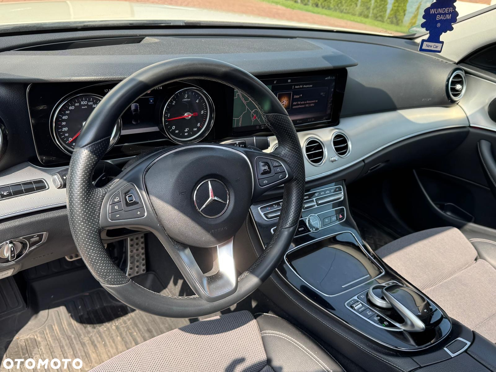 Mercedes-Benz Klasa E 200 d T 9G-TRONIC Avantgarde - 20