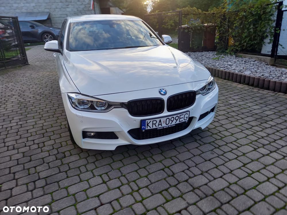 BMW Seria 3 318d M Sport Shadow - 22