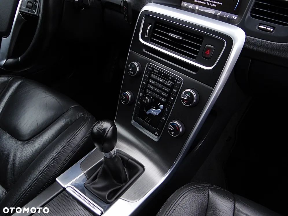 Volvo S60 D3 Summum - 31