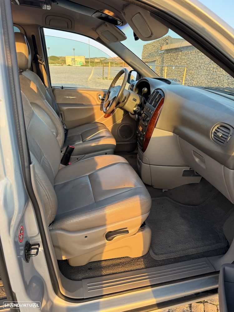 Chrysler Grand Voyager 3.3 Limited - 12