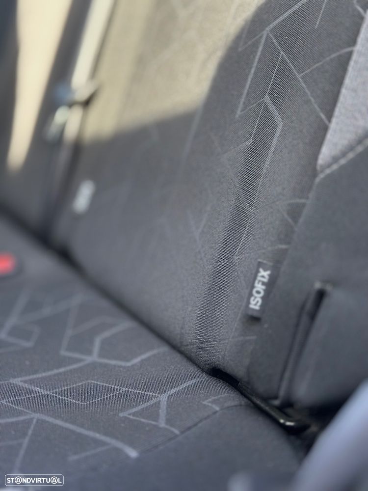 Peugeot 2008 1.2 PureTech Style - 12