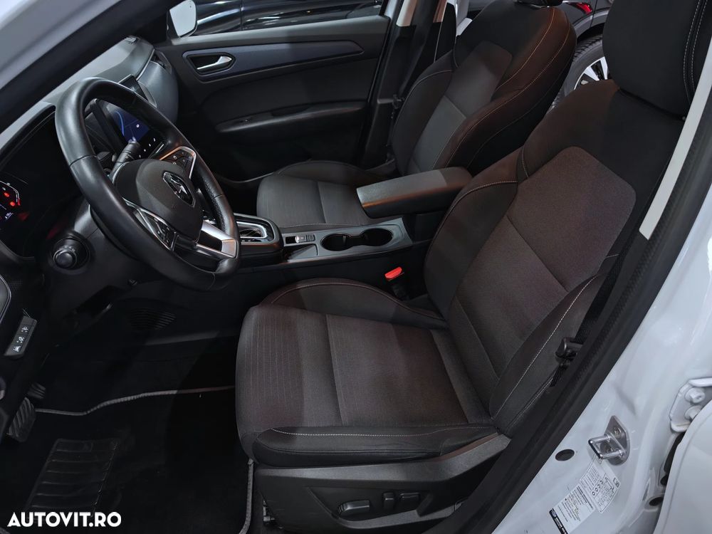 Renault Arkana E-TECH 145 Evolution - 8