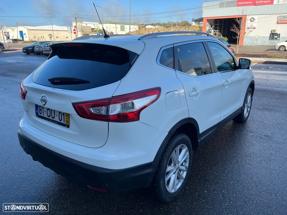 Nissan Qashqai 1.6 dCi Tekna Premium Pele S Alcantara 4x4i - 5
