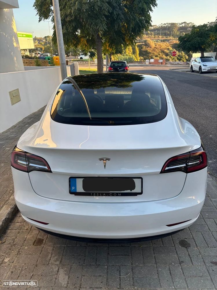 Tesla Model 3 - 3