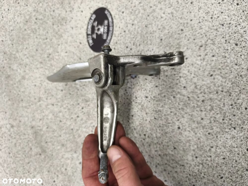 Set lewy przód, podnóżek kierowcy Aprilia RSV 1000 Tuono - 7