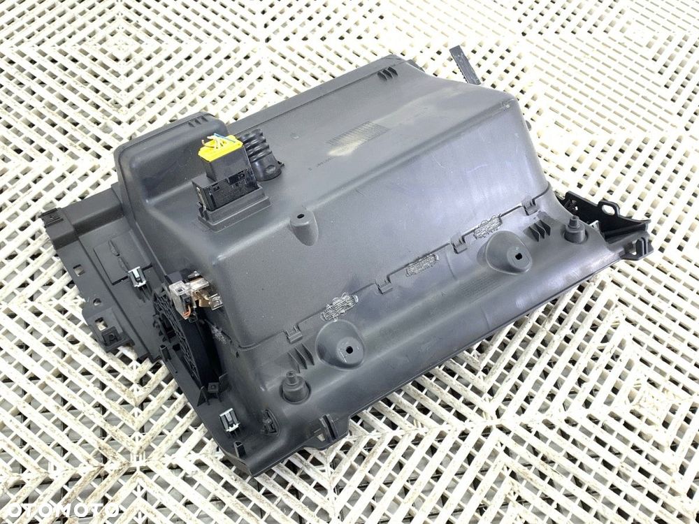 SCHOWEK PASAŻERA  VW TOURAN (1T1, 1T2) 2003 - 2010 2.0 TDI 125 kW [170 KM] olej napędowy 2005 - - 3