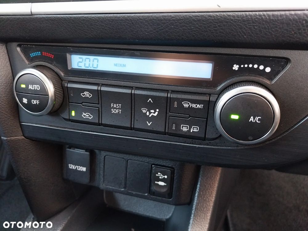 Toyota Auris 1.33 Dual-VVT-i Cool - 12