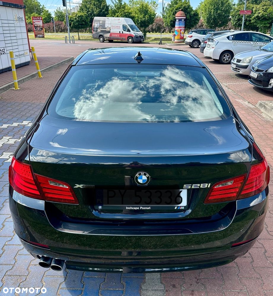 BMW Seria 5 528i xDrive - 4