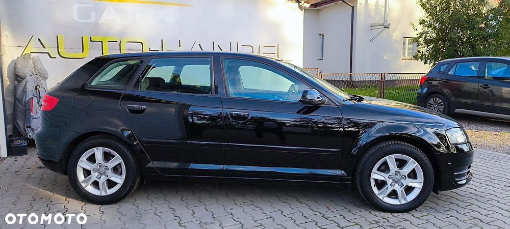 Audi A3 Sportback - 3