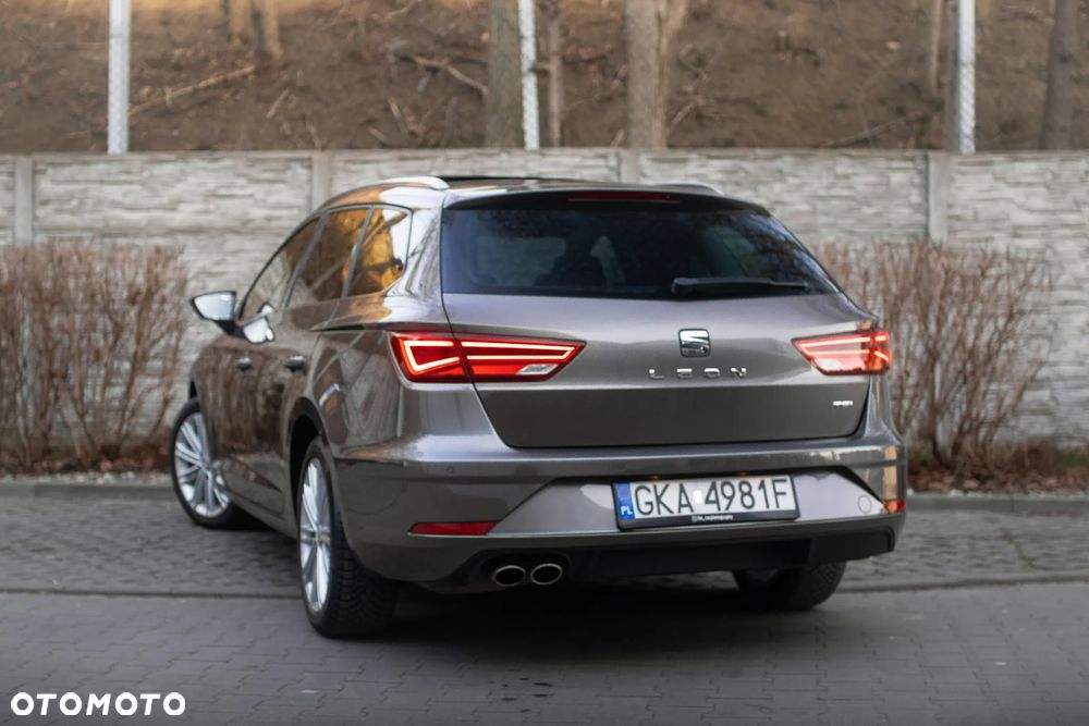 Seat Leon 1.8 TSI Start&Stop DSG XCELLENCE - 4