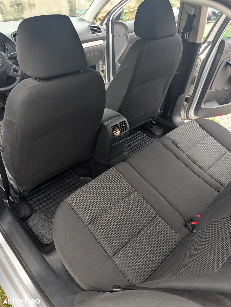 Volkswagen Golf 1.6 TDI DPF Trendline - 8