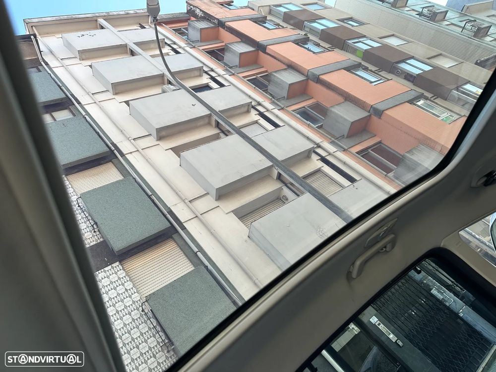 Ford S-Max 2.0 TDCi Titanium 7L Aut.149g - 32