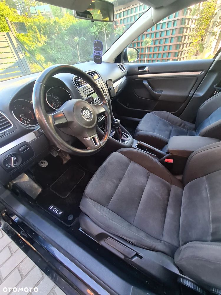 Volkswagen Golf 1.6 TDI DPF Highline - 19