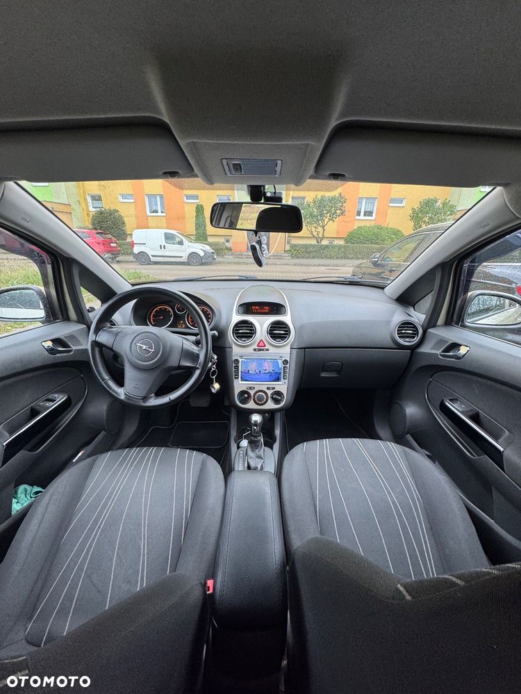 Opel Corsa - 8